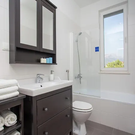 Beautiful 100m From The Sea, Cleaning Included Villa *