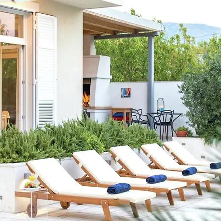 Beautiful 100m From The Sea, Cleaning Included Villa *