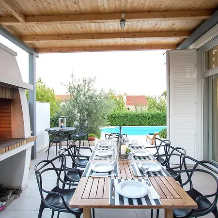 Beautiful 100m From The Sea, Cleaning Included Villa *