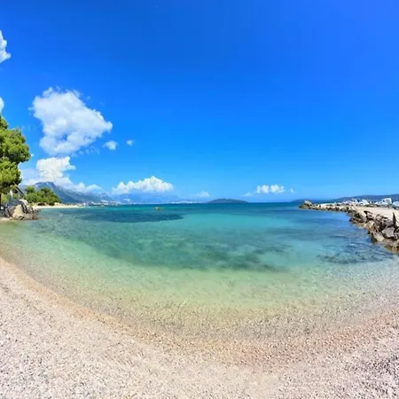 Beautiful 100m From The Sea, Cleaning Included Kastela